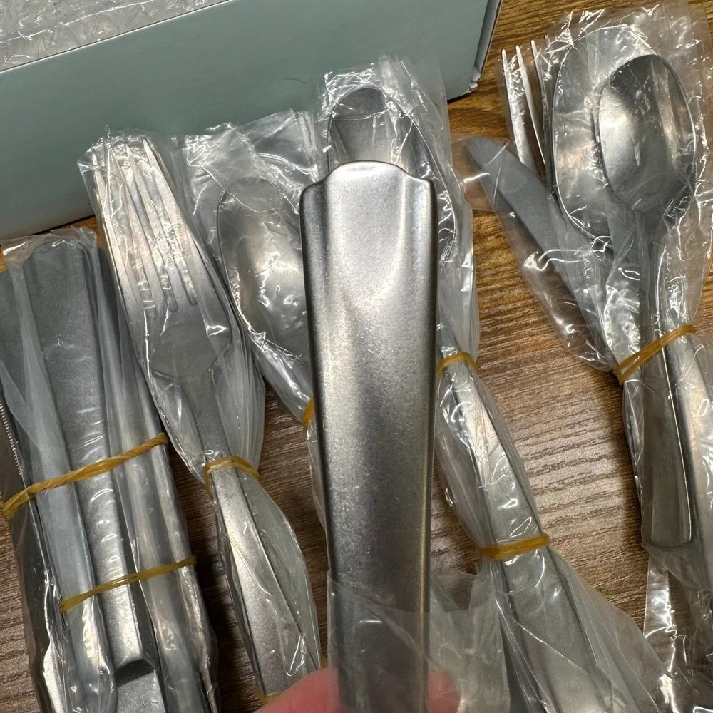 Lenox French Perle Scallop Vintage 65 Piece Flatware Set 18/10 Stainless Steel